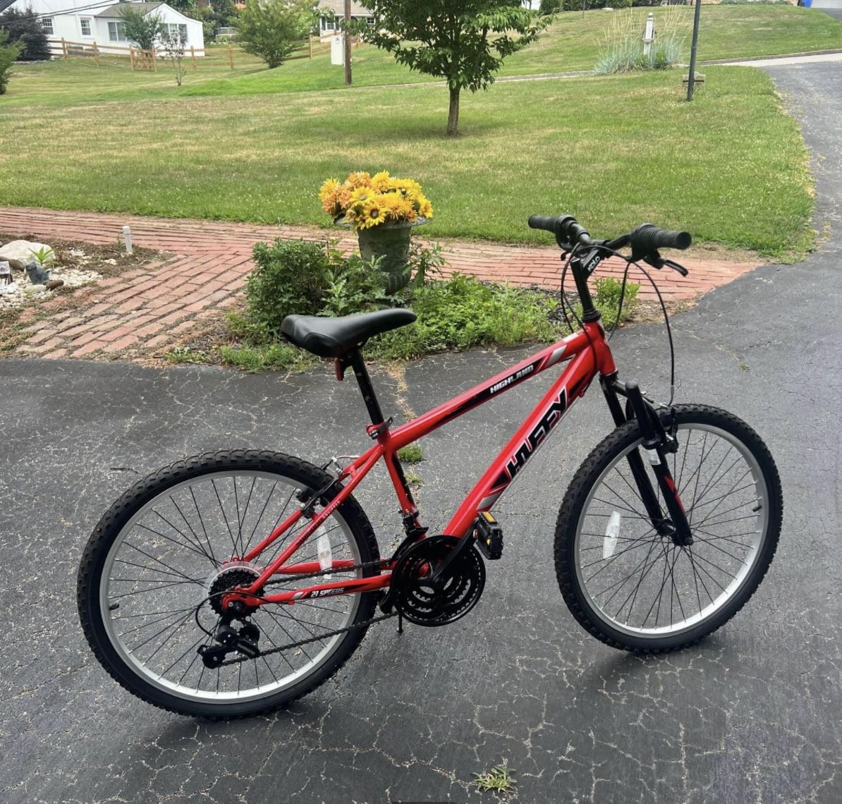 Huffy Highland Bike {small Teenage Size}