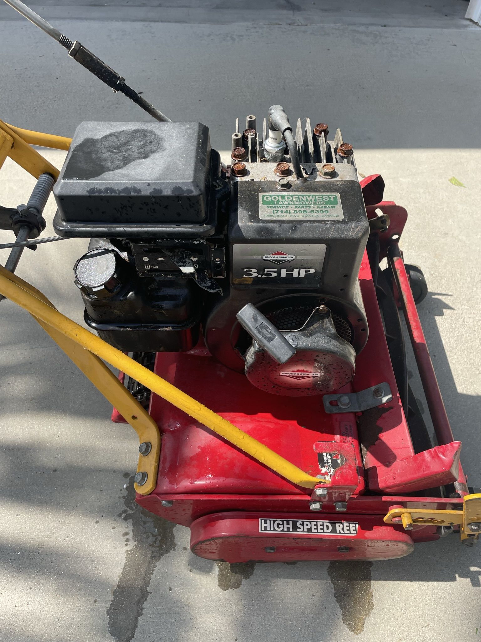 Mclane Front Throw Lawnmower for Sale in Garden Grove, CA - OfferUp