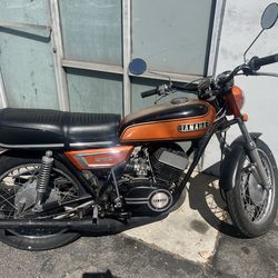 Yamaha r5 350 street bike