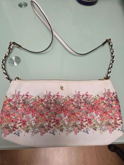 Pretty Purse, Elliot Luca