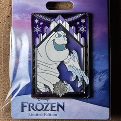 Disney Pink a la Mode - Frozen Stained Glass Series Marshmallow LE 300 Pin