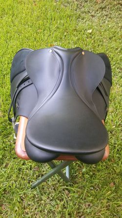 Bates Wintec Australian Saddle