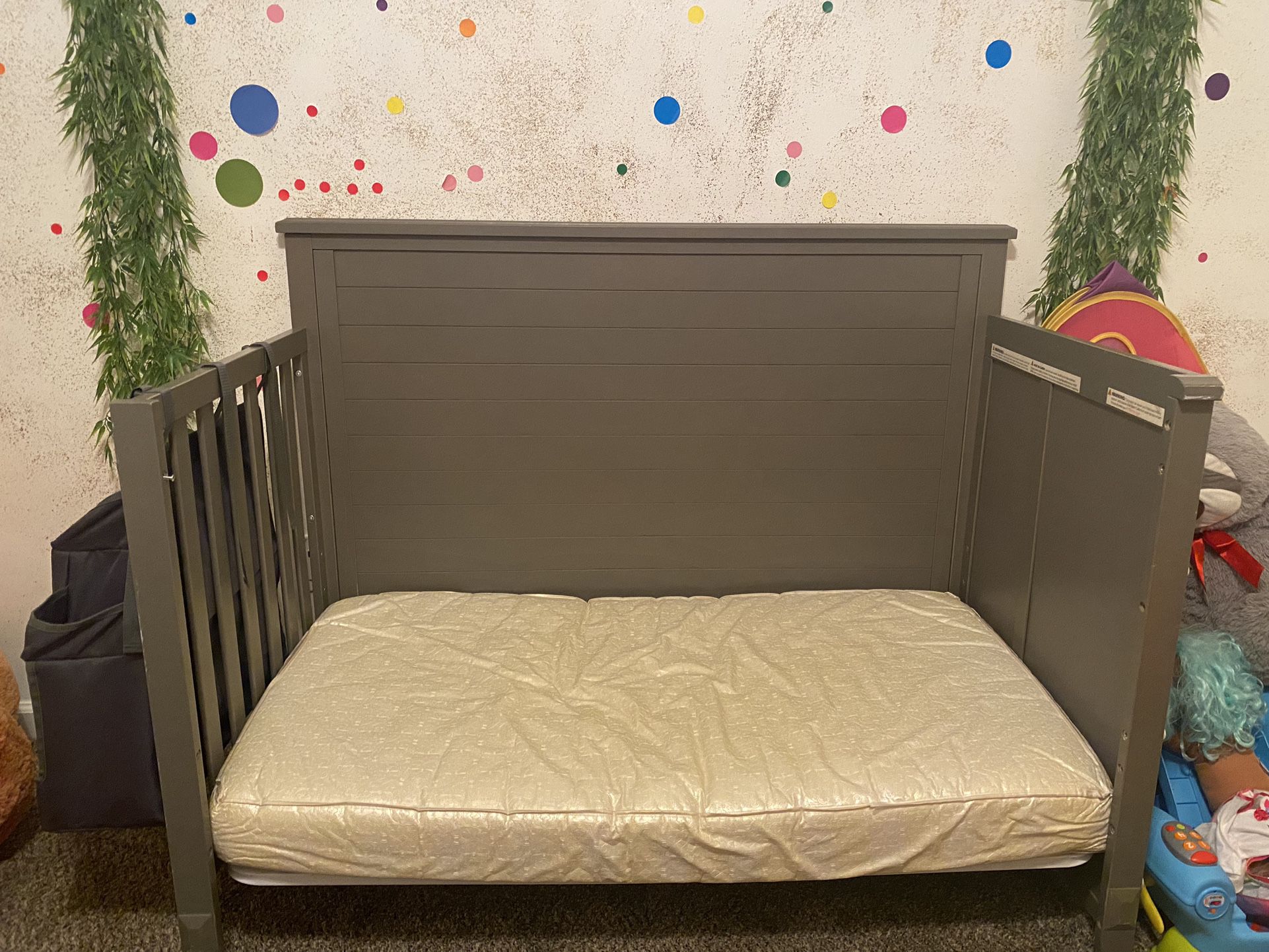 Toddler bed with mattress 