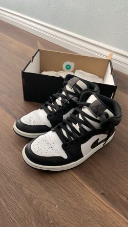 Jordan 1 Mids