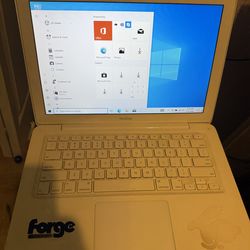 MacBook with windows 10  works great