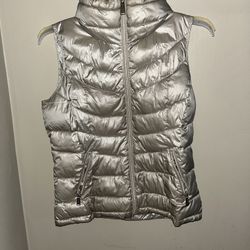 Calvin Klein Women’s Beige gold and silver puffer vest