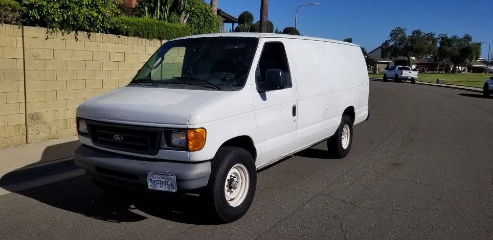 2006 Ford E-250