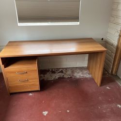 Office Desk And Drawers