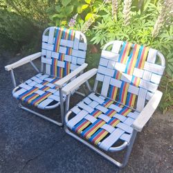 VINTAGE FOLDING BEACH CHAIRS 