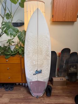5’4 lost puddle jumper HP surfboard