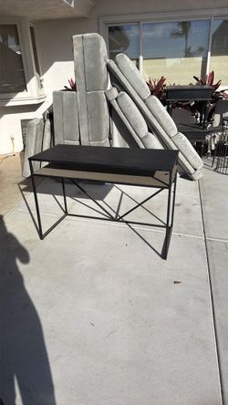 Desk lightly used for staging