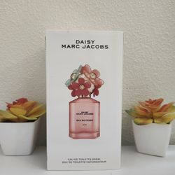 Daizy Marc Jacobs Brand New 