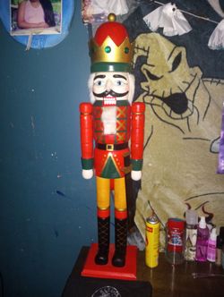 Nut cracker 3 ft