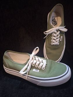 Color Theory Authentic VN0A2Z3ZCIB