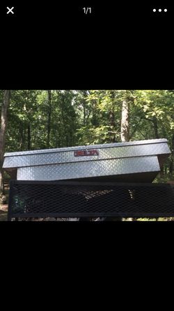 Truck toolbox