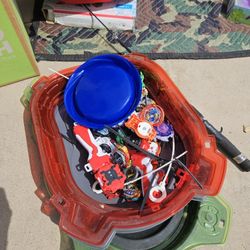 Beyblades Lot