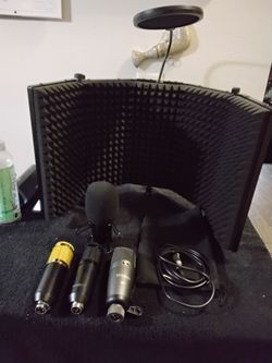 Recording Microphone Bundle with Isolation Shield