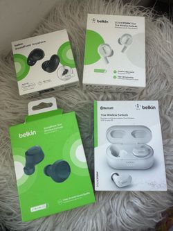 Earbuds brand NEW in box Belkin  cell phone headphones.