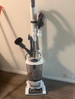 Shark Navigator Lift-Away Professional Vacuum