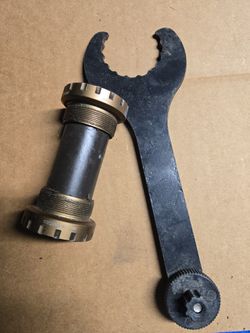 FSA BOTTOM BRACKET/W TOOL
