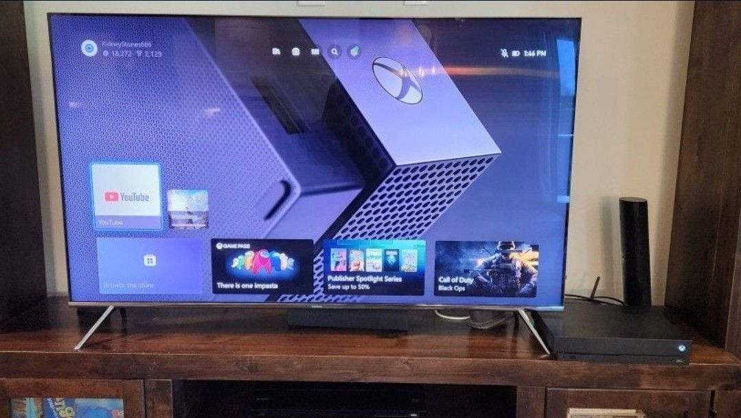 Xbox One X, 1Tb, runs games at 4K