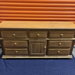 Beautiful 9 Drawer Wood Vanity Dresser