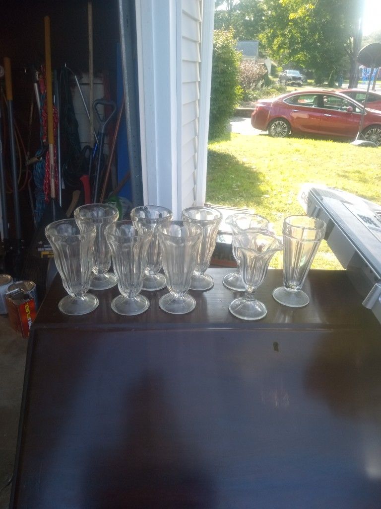 Ice Cream Soda/ sundae Glasses Full Set Antique 