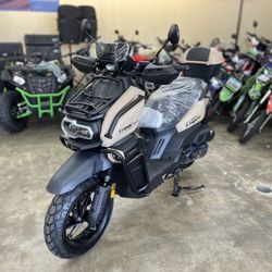 Vitacci Tank 200cc EFI SCOOTER 