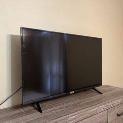 TCL Roku-Like new- 42in