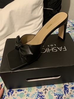 Square Toe Bow Heels