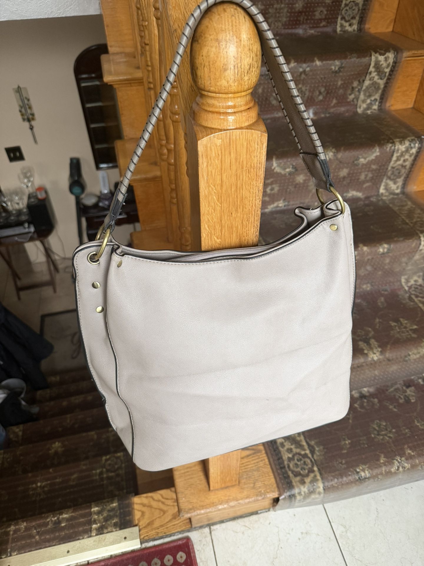 Woman’s Shoulder Bag