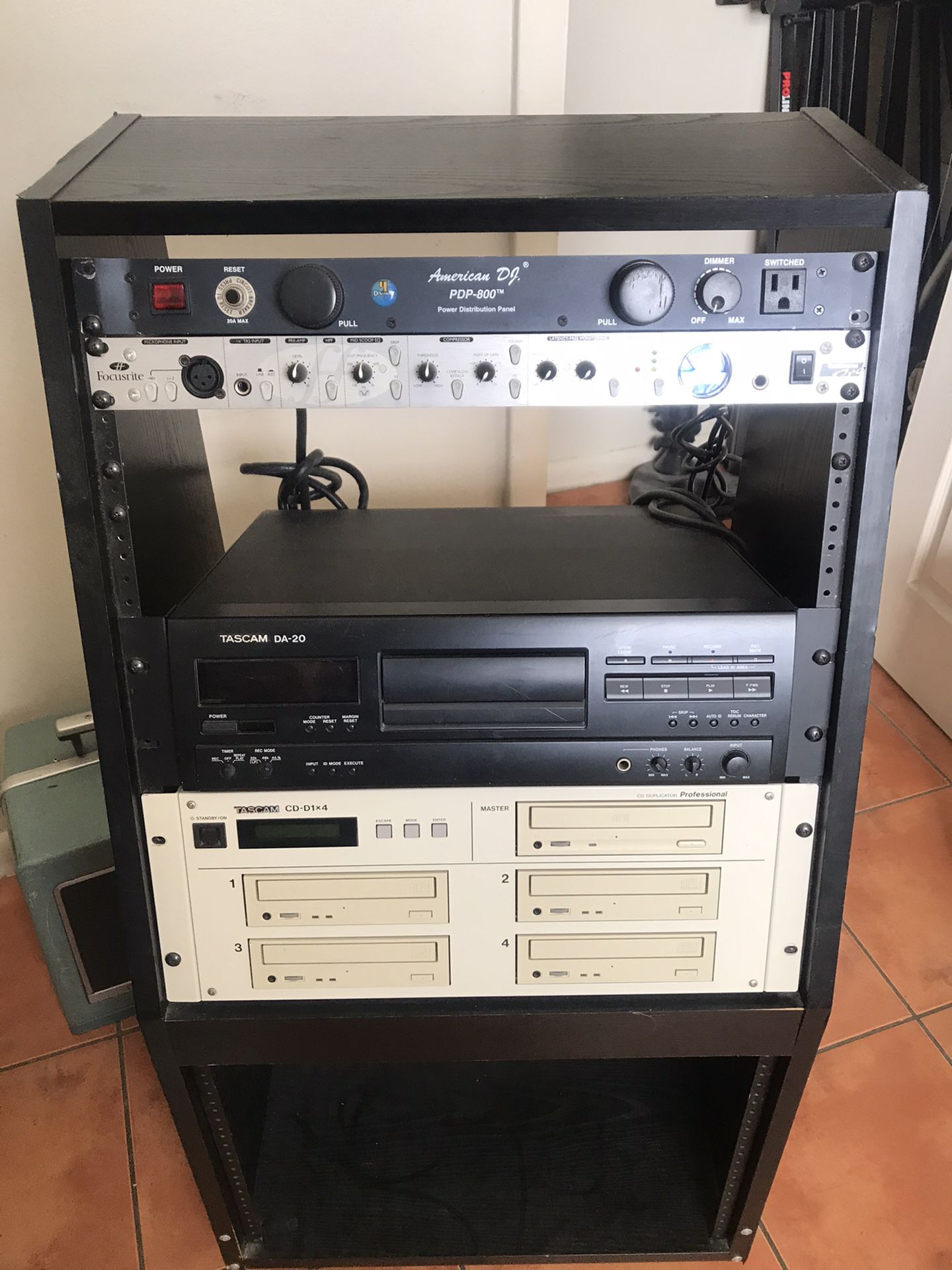 Mic Preamp - Dat Recorder - CD Duplicator In Rack