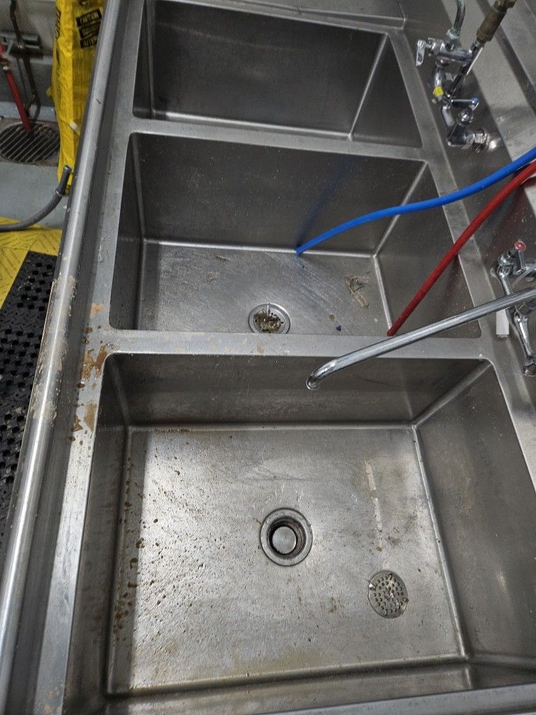 3 Compartment Industrial Sink