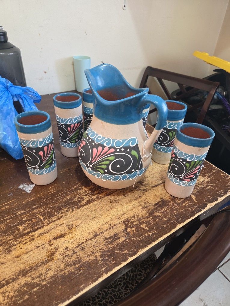 Cantaro Con Vasos