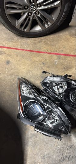 Infiniti G 37 coupe Headlights