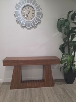 Entryway table