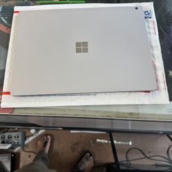 Microsoft Surface Book 2 13.5” Tablet i5 8GB RAM 256GB SSD 3K Touchscreen – No Keyboard
