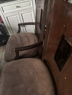 Beautiful Wooden Dining Room Table With Matching Chairs
