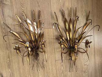 Pair of vintage Italian wall sconces with wheat motif