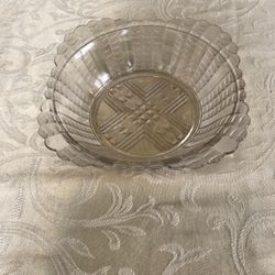 Vintage Clear Glass Medium Sized Berry Bowl