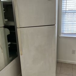 A Nice Samsung White Washing Machine 