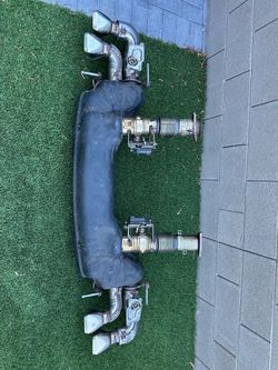 Exhaust System with Muffler and Valves Corvette C8