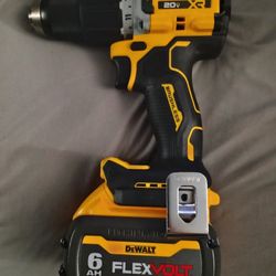 DeWalt Hammer Drill With Battery 