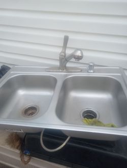 Stainless steel sink