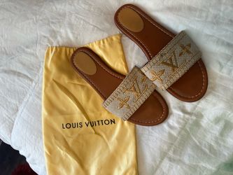 Louis Vuitton Sandals size 8.5