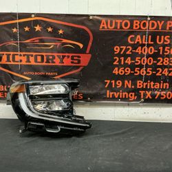 FORD EXPEDITION 2025-2026 RH HEADLIGHT OEM