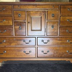 Vintage Lexington 15-Drawer Cherry Wood Dresser