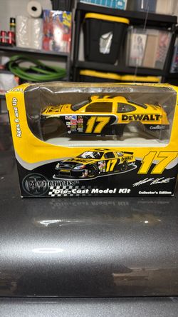 Motorworks DeWalt #17 NASCAR Die-Cast Model Kit
