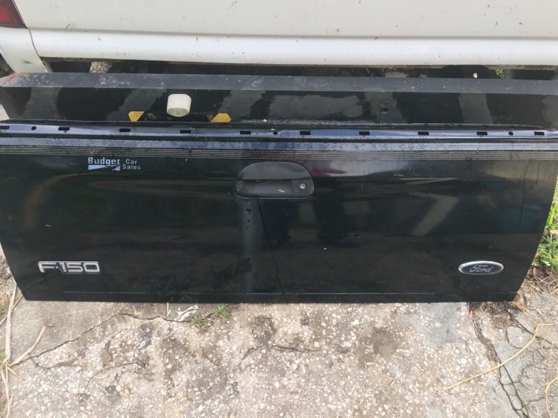 Ford F-150 tailgate