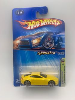 Hot Wheels 2005 First Editions Aston Martin V8 Vantage
